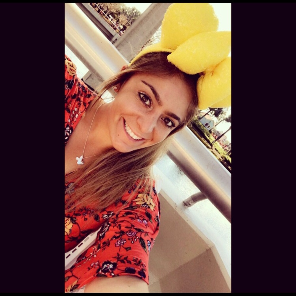 Meet your Posher, Melanie